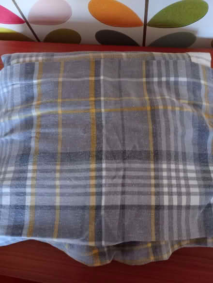 Photo of free King sized duvet cover set (Harrogate HG2) #1