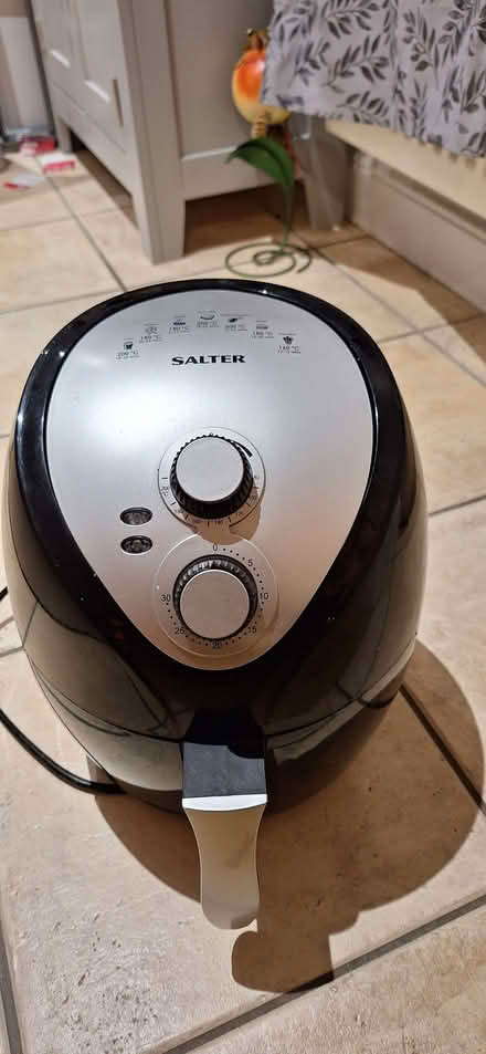 Photo of free Air fryer (Elvetham Heath GU51) #1