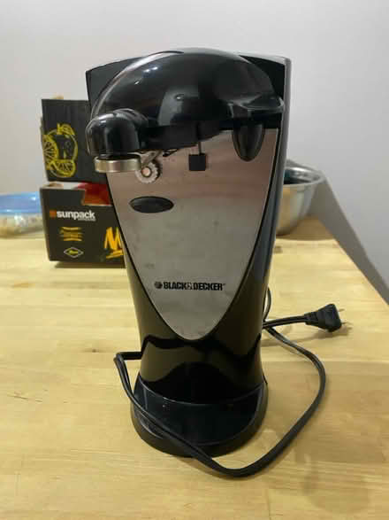 Photo of free Electric can opener (Yonge and Sheppard) #1