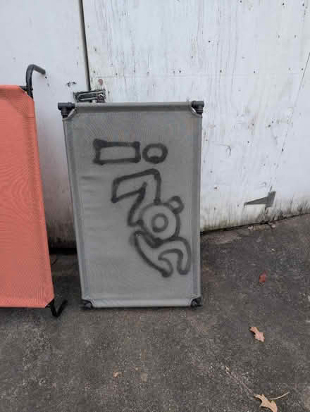 Photo of free Outdoor elevated dog beds (Brentwood) #2