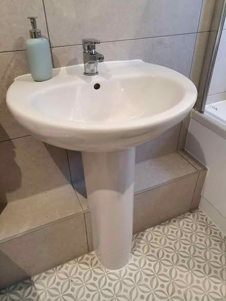 Photo of free Pedestal sink (Wincanton BA9 9QP) #1