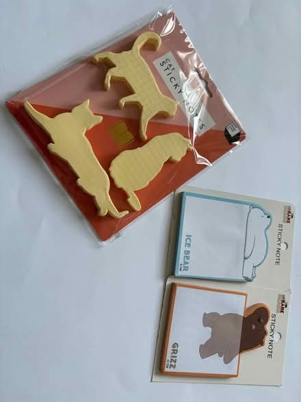 Photo of free Cute sticky notes/notepads (Hackbridge SM5) #2