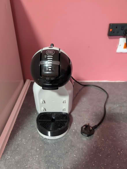 Photo of free dolce gusto machine with pods (Hyde SK14) #1