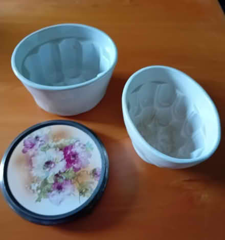 Photo of free Vintage china jelly moulds (Dorchester near Top o' Town) #1