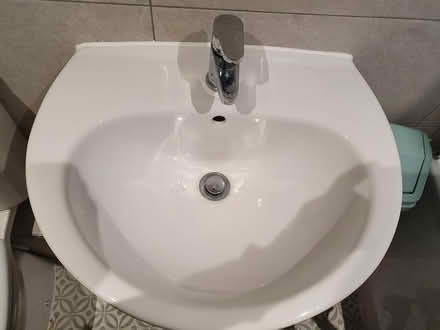Photo of free Pedestal sink (Wincanton BA9 9QP) #2
