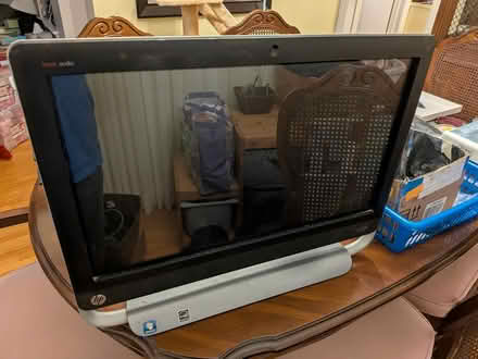 Photo of free HP Touchsmart 520 PC (see text) (Glebe / Dow's Lake) #1