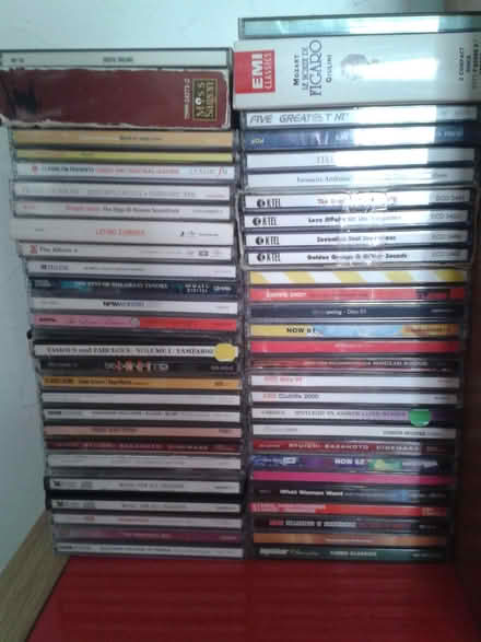 Photo of free Collection of CDs (Lower Earley RG6) #1