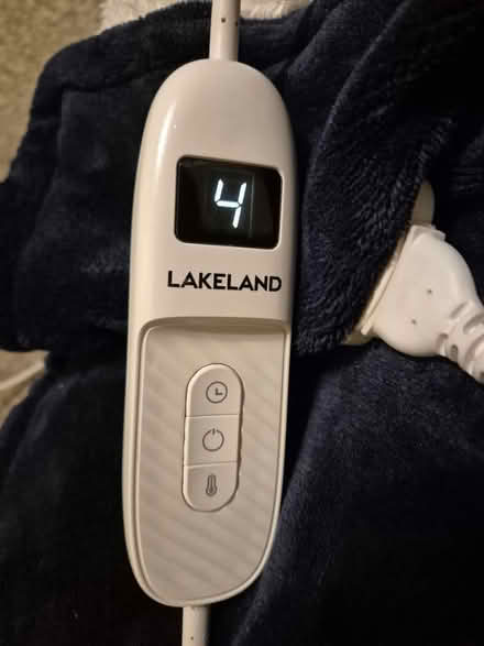 Photo of free LAKELAND Peacock Blue Heated Throw (Stratton-on-the-Fosse BA3) #2