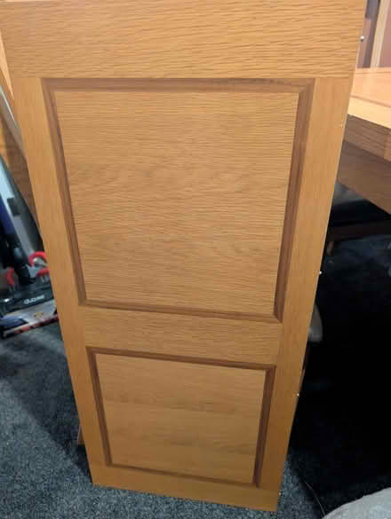 Photo of free Dining table and 6 chairs (TR20) #4