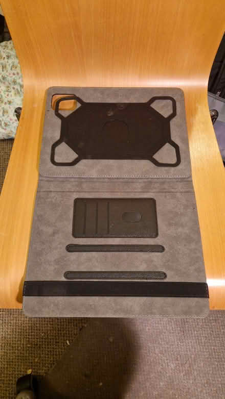 Photo of free Cover for 10inch (approx) tablet (Henley-on-Thames RG9) #3