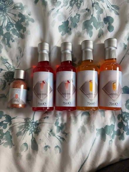 Photo of free Prosecco topper (Eccles M30) #1