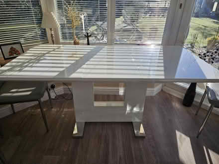 Photo of free Dining room table (Wokingham) #2
