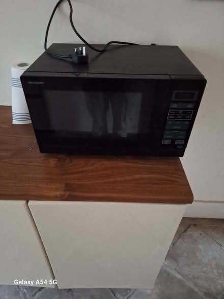 Photo of free Microwave (Hyde GL6) #1