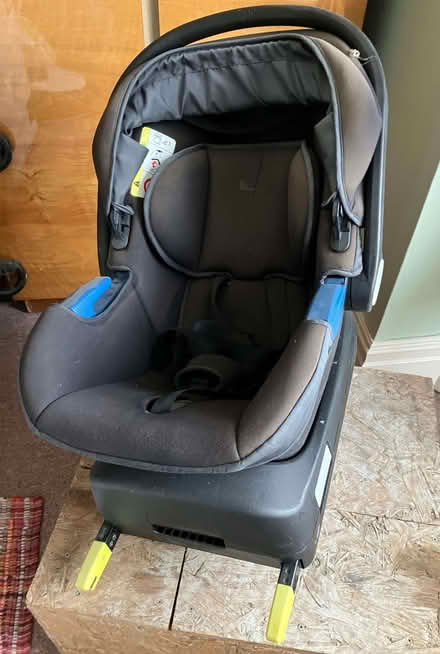 Photo of free Silver Cross 0-13kg baby car seat (IP4) #1