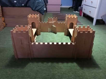 Photo of free Toy fort and soldiers (Lewes BN7) #1