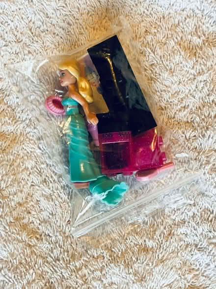 Photo of free Tiny lego Barbie dressing table set (Torrisholme LA4) #1