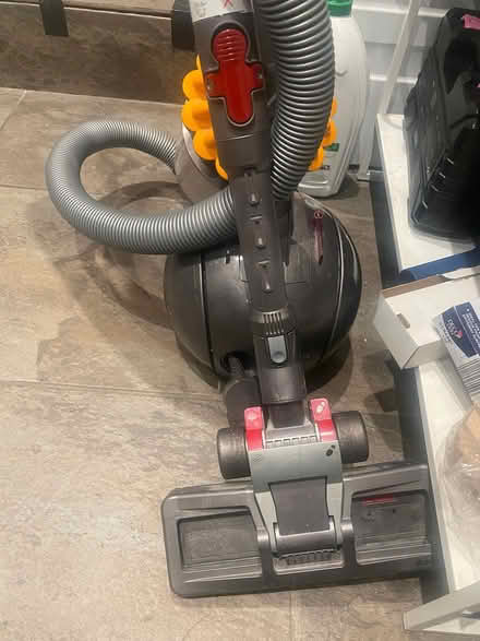Photo of free Dyson hoover (CR2) #3