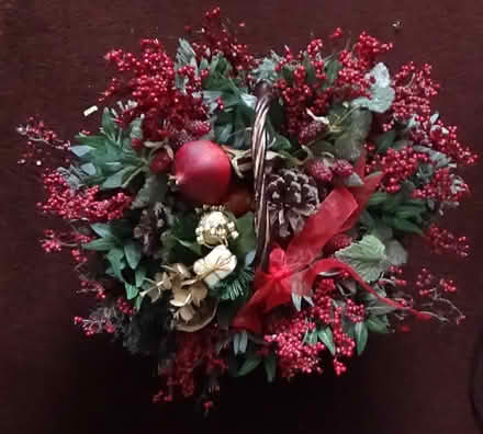 Photo of free Xmas Basket & Door wreath (S8 Lowedges) #2