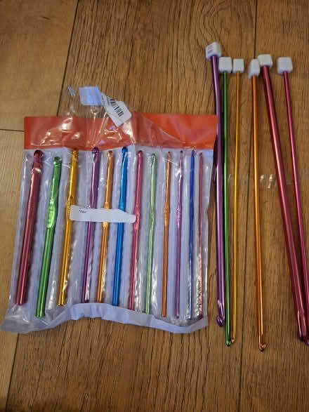 Photo of free various Crochet hooks (Woodley RG5) #1