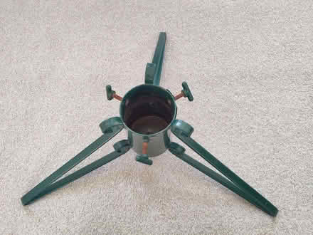 Photo of free Metal christmas tree holder (Surbiton KT6) #1