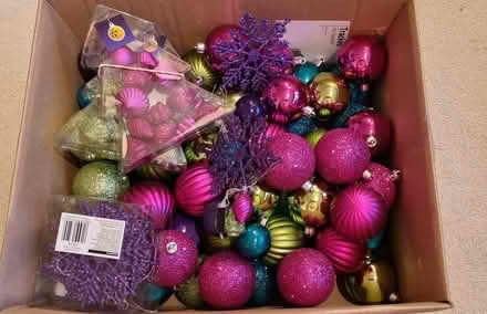 Photo of free box of approx 70 assorted baubles + some matching tinsel (Horndean PO8) #1