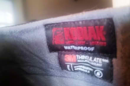 Photo of free WINTER BOOTS for a Size 9 Person (Parliament & Wellesley Streets) #3