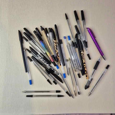 Photo of free Assorted of pens (Boggart hill LS14) #1