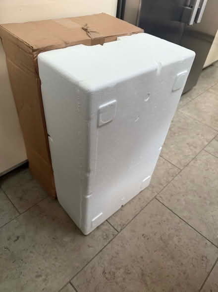 Photo of free Large Polystyrene box for chilled food items (Beaconsfield HP9) #1