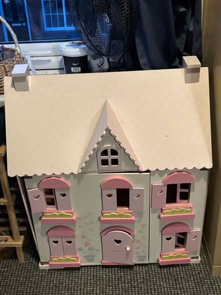 Photo of free Kids dolls house (Derby centre DE22) #1