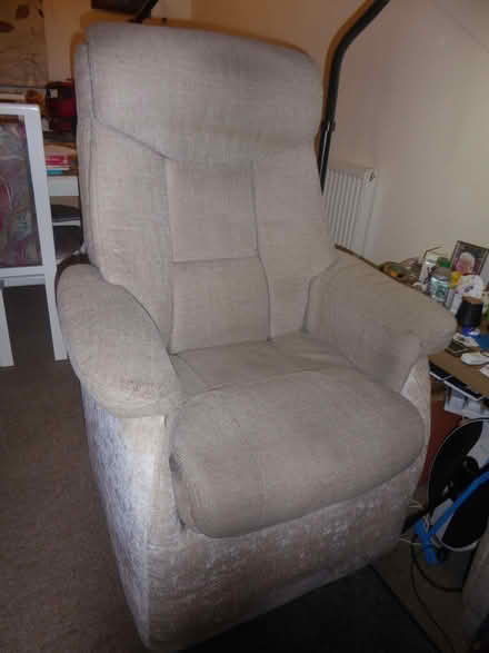 Photo of free armchair (Dean Court OX2) #2