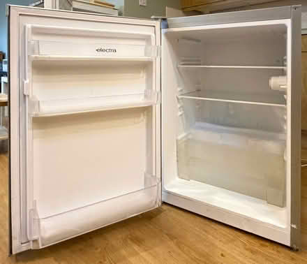 Photo of free Fridge (Wilstone HP23) #2