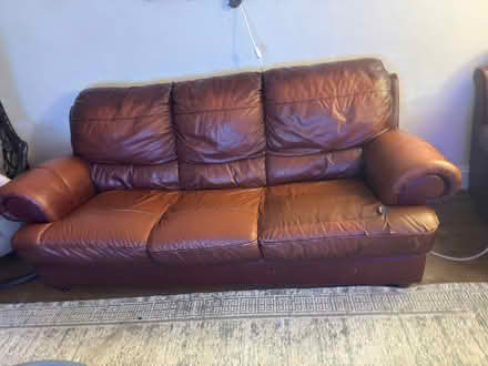 Photo of free Sofa (NW4) #1