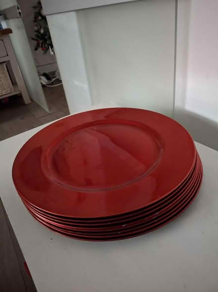 Photo of free Plate chargers (Reddish SK5) #1