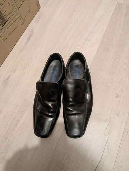 Photo of free Black men shoes size 9 (Dinnington, S25) #1