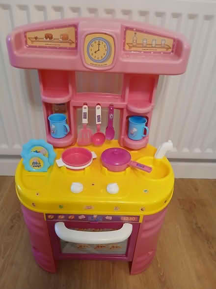 Photo of free Peppa pig kitchen (Bromborough Wirral) #1
