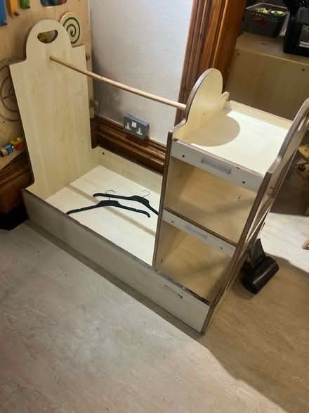 Photo of free Children clothes rail (CH42) #2