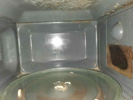 Photo of free Microwave Oven 800w (Woking, Surrey.) #3