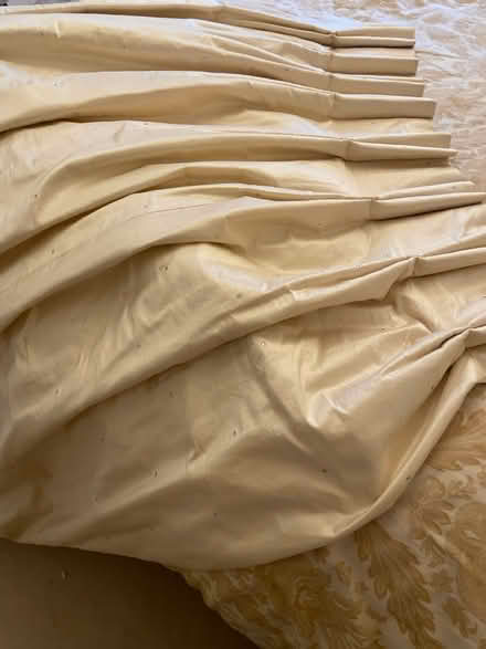 Photo of free full length cream curtains (Sk95br) #1