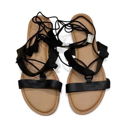 Photo of free Old Navy woman’s Sandals (Brooklyn Storage) #1