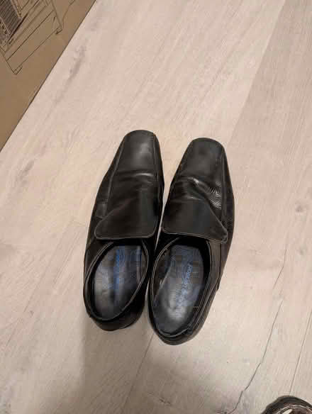 Photo of free Black men shoes size 9 (Dinnington, S25) #2