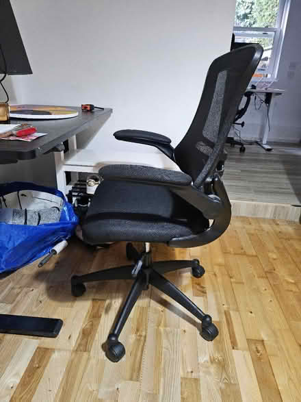 Photo of free Desk chair (Walworth) #1
