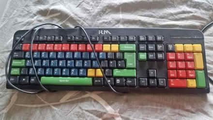 Photo of free Coloured keyboard (Kirk Hallam DE7) #1