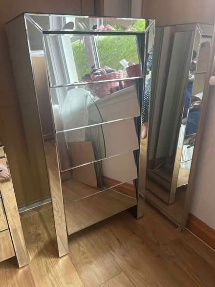 Photo of free 2 bedside cabinets and one vanity unit (Gargunnock FK8) #3