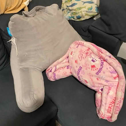 Photo of free Reading pillows (2x) (Bethesda, MD) #1