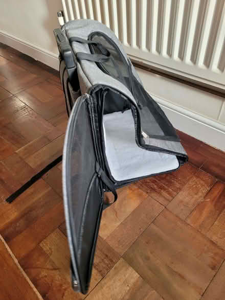 Photo of free Small dog/cat carrier (Wokingham RG40) #1