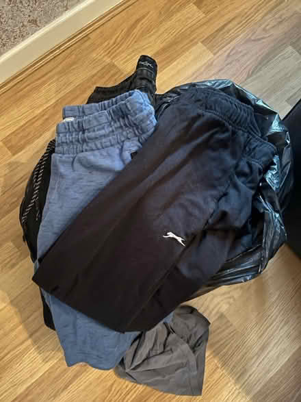 Photo of free Bag of mixed teen/s/m mens clothes (TA6) #1
