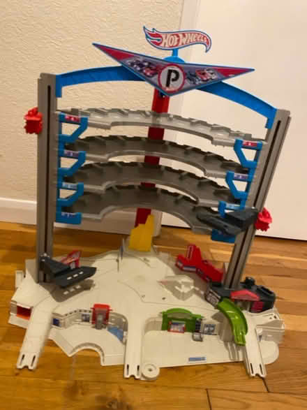 Photo of free Hot wheels garage (Pitstone) #1