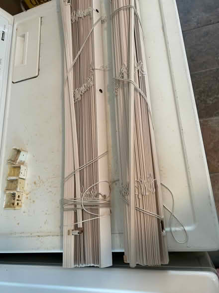 Photo of free Vinyl mini blinds (Rutledge, Delaware County) #1