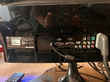 Photo of free Small LG TV and Sony DVD Player (Hemel, HP3) #2