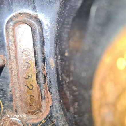 Photo of free Treadle singer sewing machine (TW15) #4